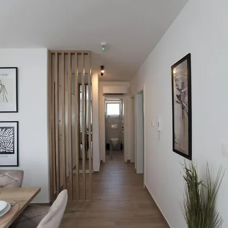 Ivana Apartment *